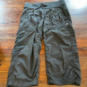 Lululemon studio capris size 4